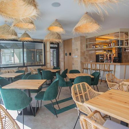 Oikos Apartamentos Turisticos Монестерио Экстерьер фото