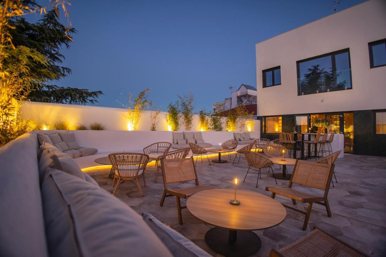 Oikos Apartamentos Turisticos Монестерио Экстерьер фото
