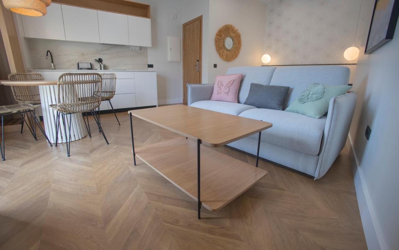 Oikos Apartamentos Turisticos Монестерио Экстерьер фото