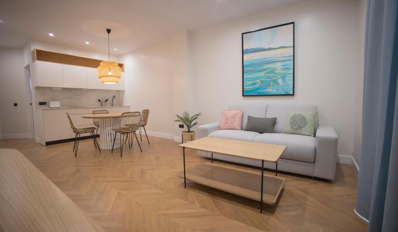 Oikos Apartamentos Turisticos Монестерио Экстерьер фото