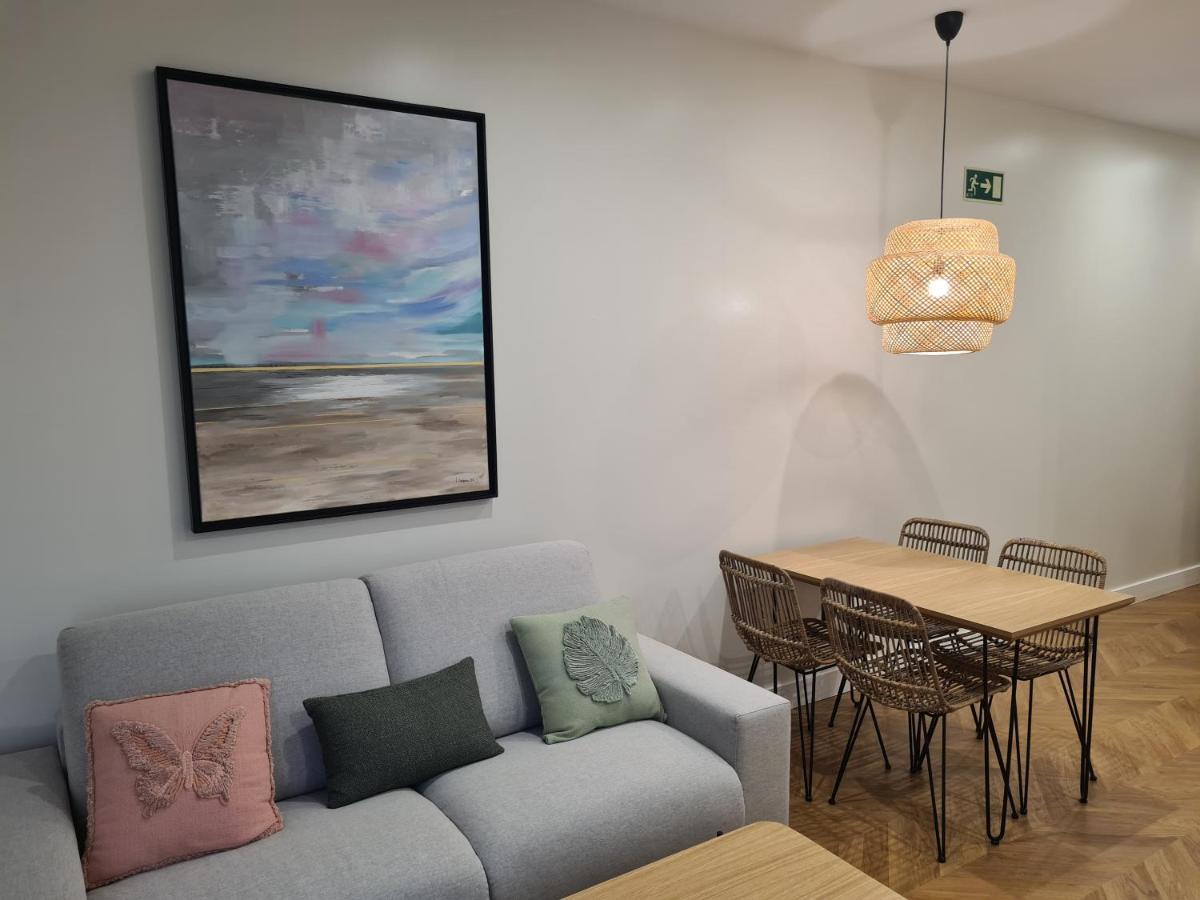 Oikos Apartamentos Turisticos Монестерио Экстерьер фото