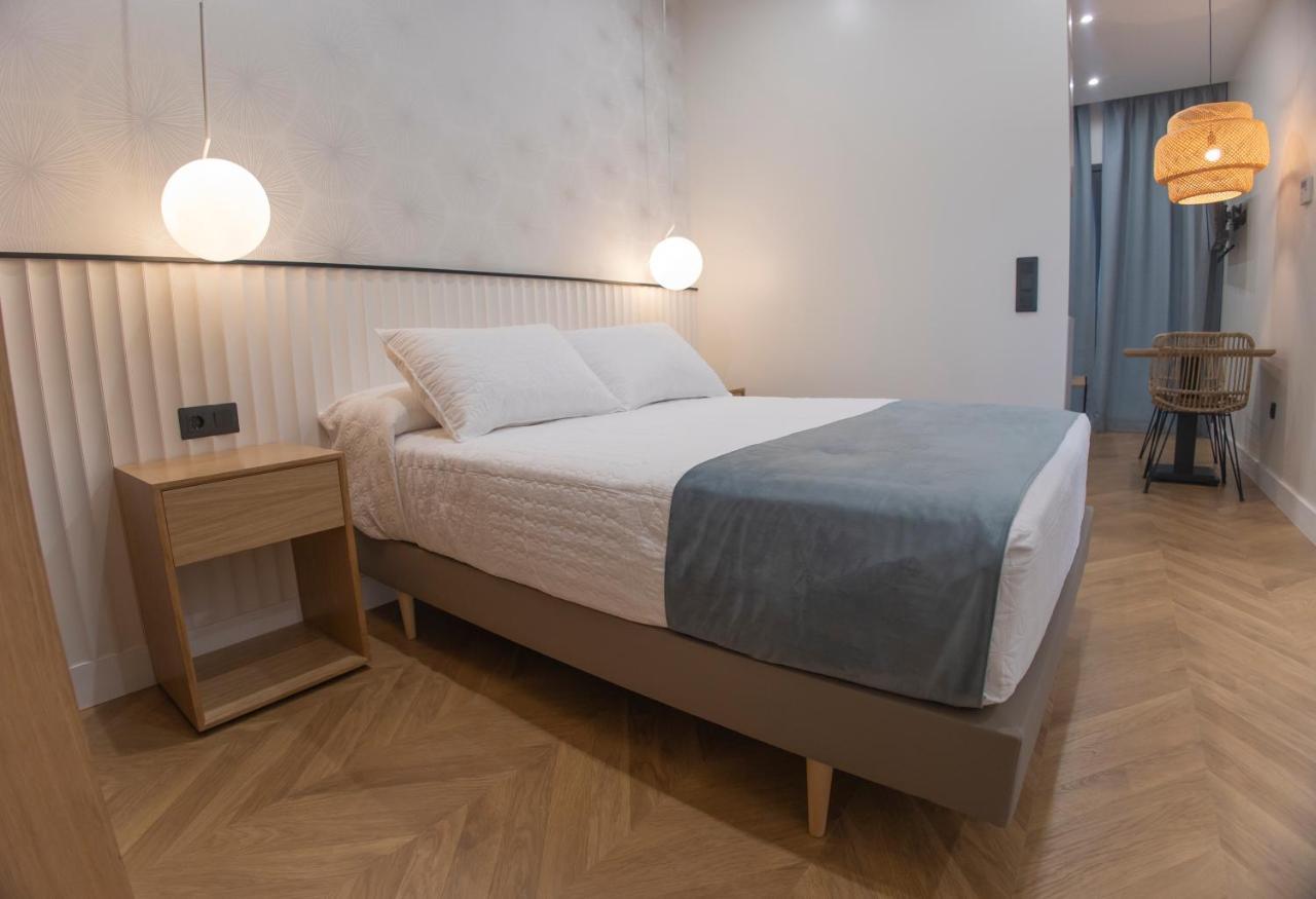 Oikos Apartamentos Turisticos Монестерио Экстерьер фото