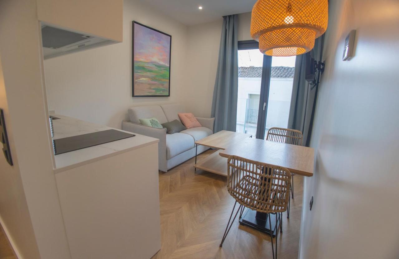 Oikos Apartamentos Turisticos Монестерио Экстерьер фото