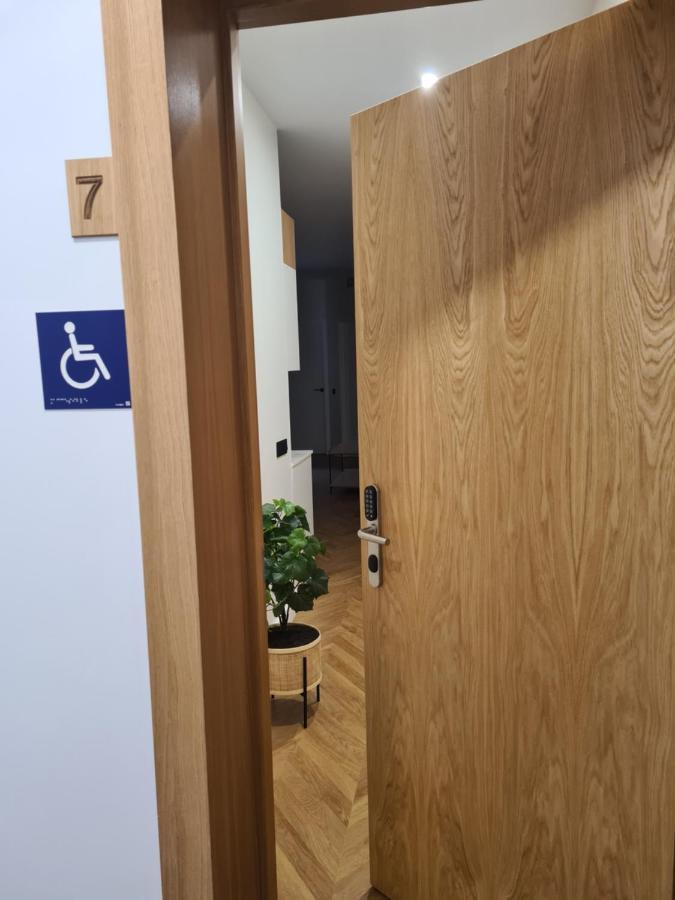Oikos Apartamentos Turisticos Монестерио Экстерьер фото