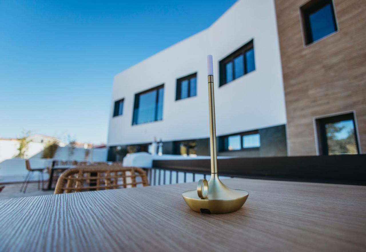 Oikos Apartamentos Turisticos Монестерио Экстерьер фото