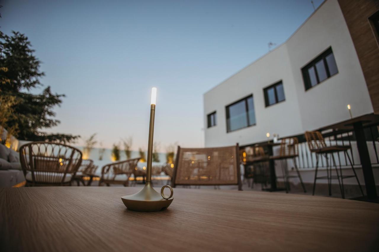 Oikos Apartamentos Turisticos Монестерио Экстерьер фото