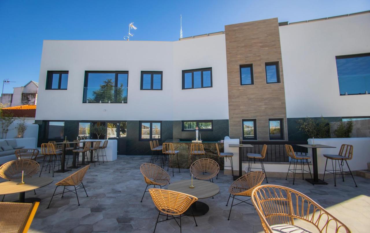 Oikos Apartamentos Turisticos Монестерио Экстерьер фото